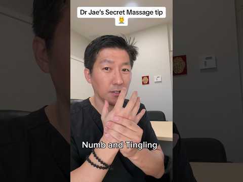 Unlock Comfort: Say Goodbye to Swollen Hands While Walking